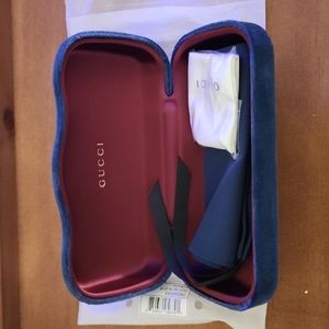 Gucci Large Velvet Clamshell Case